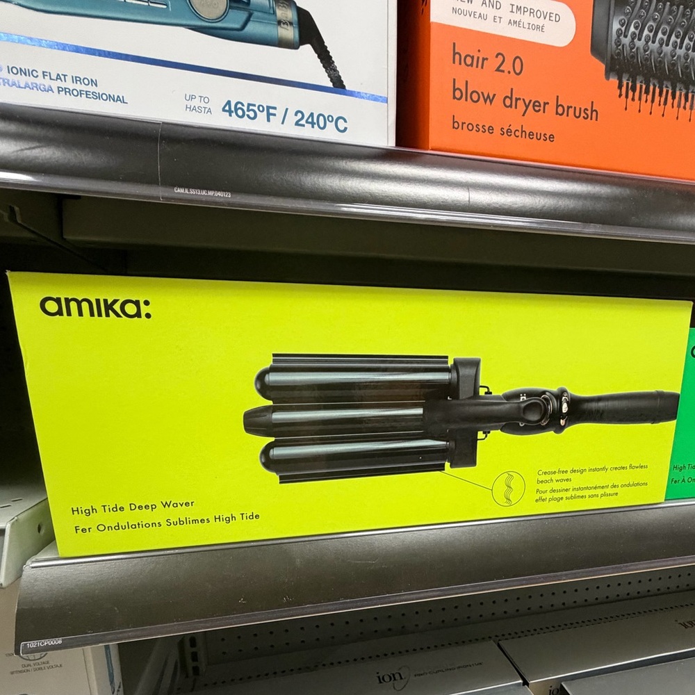 Amika Deep Barrel Waver